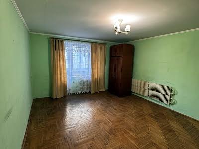 квартира за адресою Довженка вул., 13
