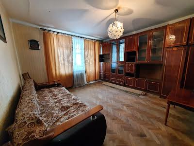 квартира за адресою Міцкевича вул., 11