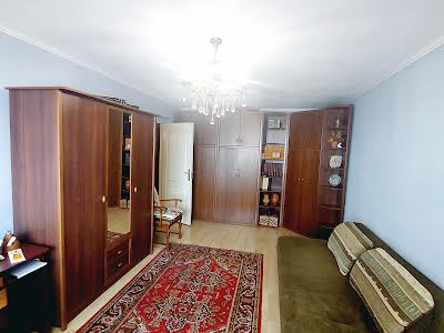 квартира за адресою Дмитра Чижевського вул. (Петра Чаадаєва), 2-Б