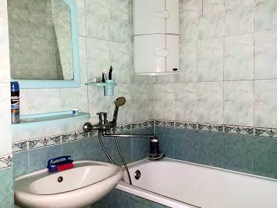 квартира за адресою Радіаторна вул., 111