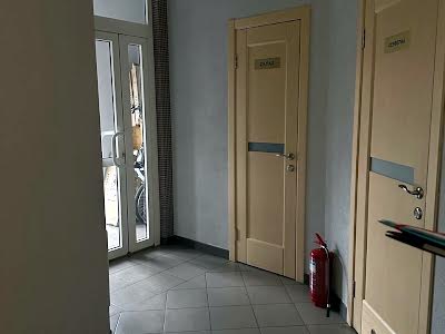 комерційна за адресою Сирецька, 32