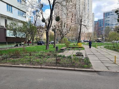 квартира за адресою Ованеса Туманяна вул., 8