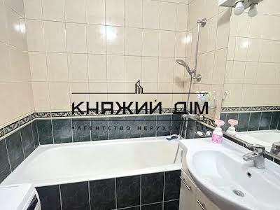 квартира по адресу Драгоманова ул., 14А