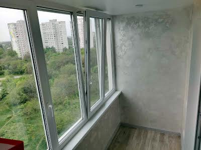 квартира за адресою Роганська вул., 130/3