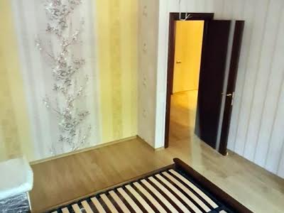 квартира за адресою 12-та Поздовжня вул., 16