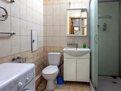 квартира за адресою Ревуцького вул., 5