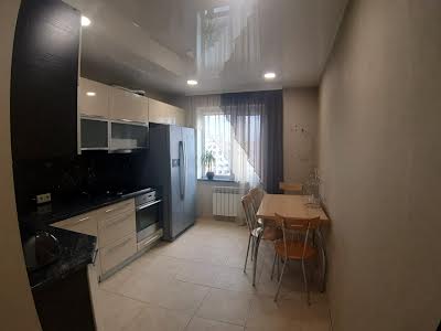 квартира за адресою Калинова вул., 65