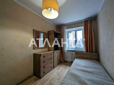 квартира за адресою Космонавтів вул., 7