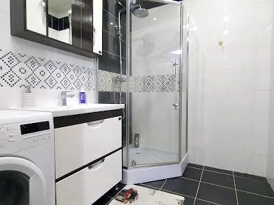 квартира за адресою Амосова пров., 61