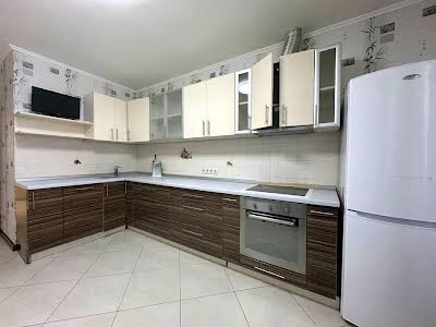 квартира по адресу Миколы Бажана просп., 10