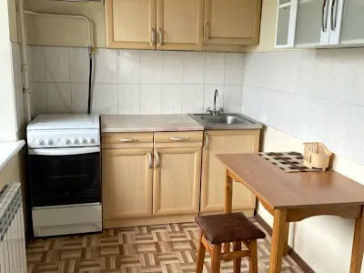 квартира по адресу Строителей ул., 16