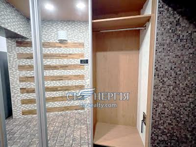 квартира за адресою Вишняківська вул., 9