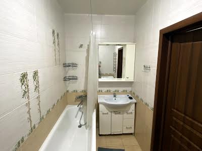квартира за адресою Академіка Амосова, 6