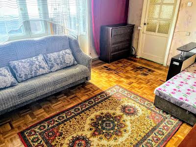 квартира за адресою Межигірська вул., 50