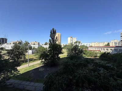 квартира по адресу Героев Днепра ул., 38-Д