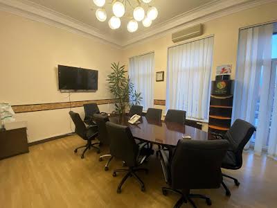 комерційна за адресою Старокозацька вул. (Комсомольська), 5