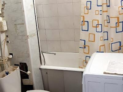 квартира за адресою Євгена Танцюри вул., 48