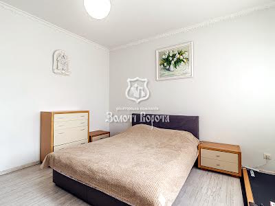 квартира за адресою Квітнева вул., 48