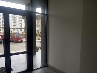 комерційна за адресою Освіти вул., 19