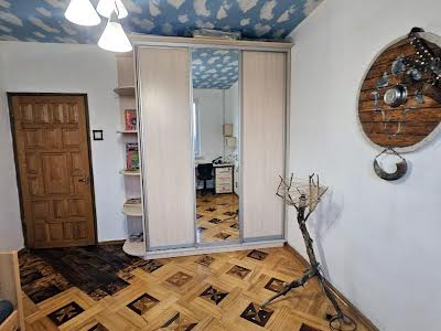квартира по адресу Леся Сердюка ул. (Командарма Корка), 18