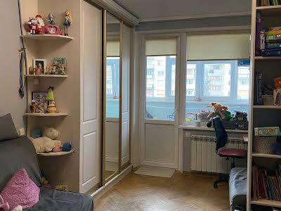 квартира за адресою Поздовжня вул., 1Б