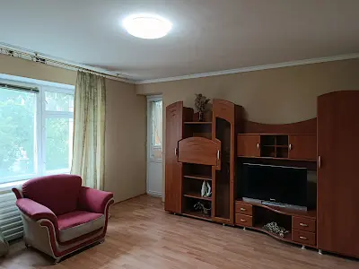 квартира за адресою Романа Шухевича просп. (Генерала Ватутіна), 22