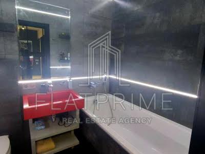 квартира за адресою Регенераторна вул., 4