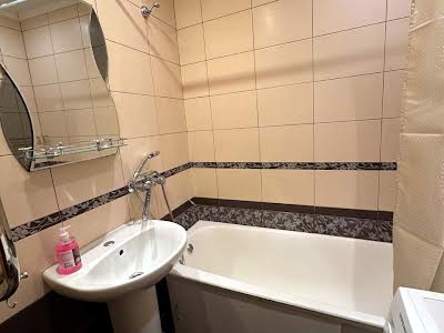 квартира по адресу Героев просп., 40