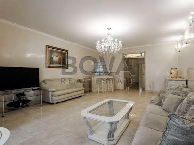 квартира за адресою Кропивницького вул., 8