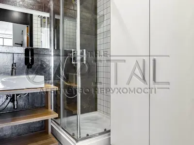 коммерческая по адресу Кловский спуск, 7a