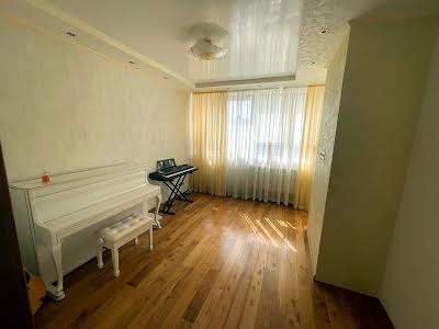 квартира за адресою Вадима Гетьмана вул., 1Б