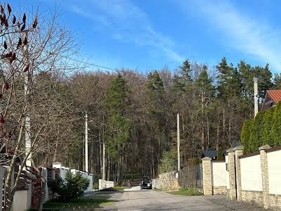 дом по адресу с. Страдч, Підлісна