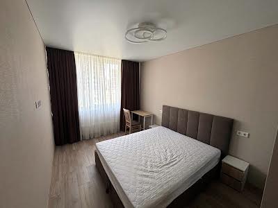 квартира по адресу Олександра Олеся ул., 5а