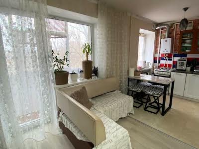 квартира за адресою вознюка, 1б