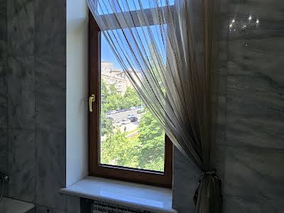 квартира за адресою Михайла Бойчука вул. (Кіквідзе), 3