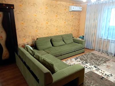 квартира за адресою Грушевського вул., 25