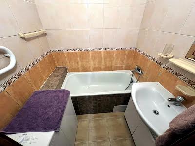 квартира за адресою Демнянська вул., 6
