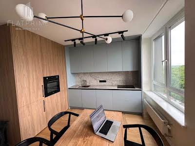 квартира за адресою Салютна вул., 2к6