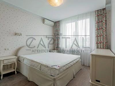квартира за адресою Шота Руставелі вул., 44