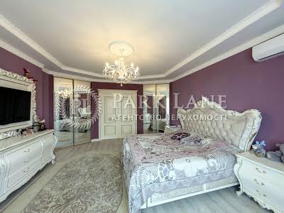 квартира за адресою Миколи Амосова вул., 4