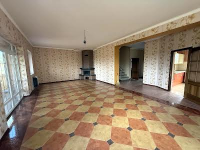 будинок за адресою Гідності вул. (Жертв Революції), 67-А