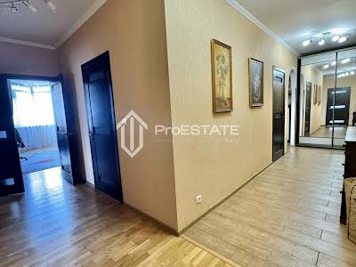квартира по адресу Бориспольская ул., 4
