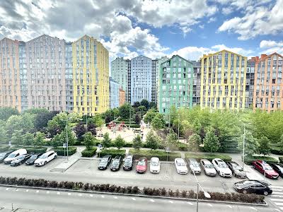квартира за адресою Регенераторна вул., 4 к10
