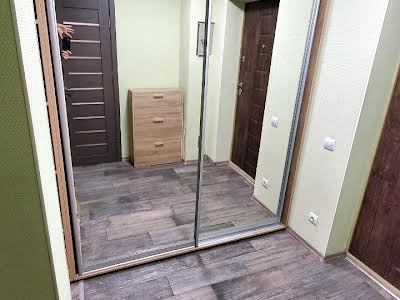 квартира по адресу Соломии Крушельницкой ул., 13