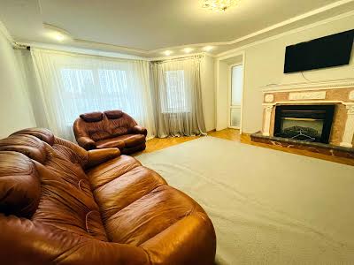 квартира за адресою Вербицького вул., 5