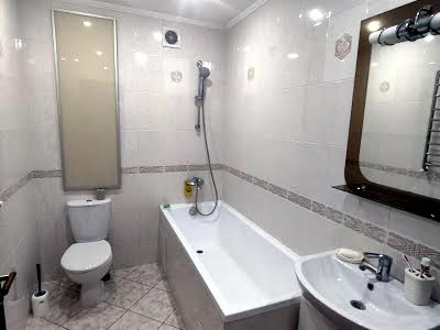 квартира за адресою Молодіжна вул., 3/1