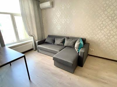 квартира за адресою Степана Рудницького вул. (Академіка Вільямса), 3/7