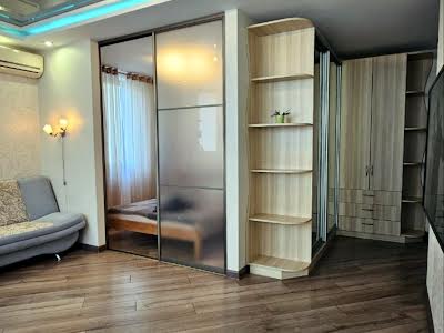квартира по адресу Бочарова Генерала ул., 54-б