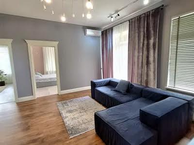 квартира за адресою Успішна вул., 18