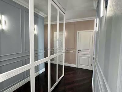 квартира за адресою Регенераторна вул., 4 к11